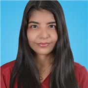 Profesora de ciencias sociales y democracia ofrece clases para niños y adolescentes en Bogotá